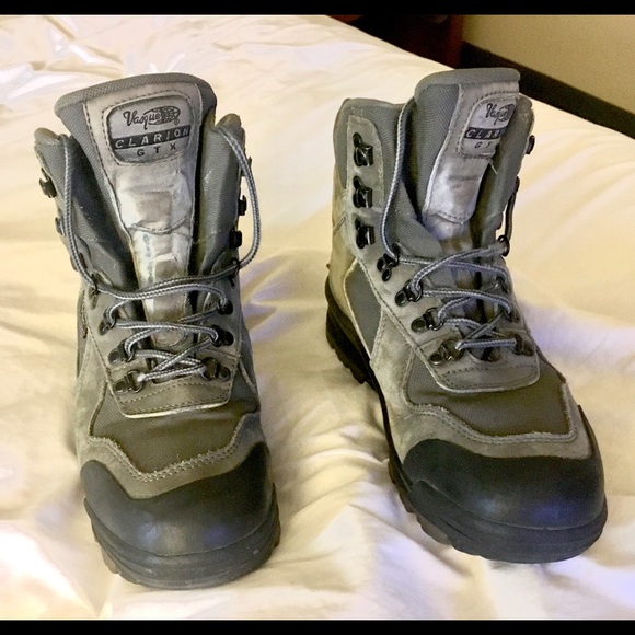 Vasque Hiking boots. Olive green. Size 9.5 - Picture 3 of 6